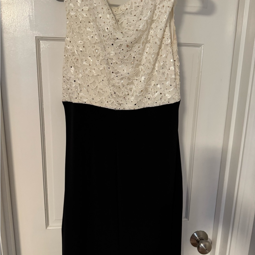 Connected Apparel Black and White Dress
